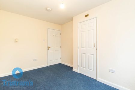 2 bed Apartment for Rent - Photo 5