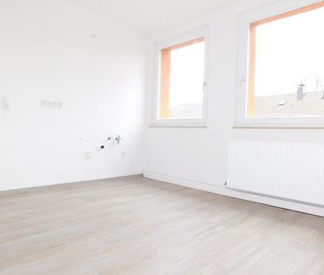 Gemütliche 2-Zi.-Whg. mit neuem Bad, neuem Boden und sonnigem Balkon - Foto 1