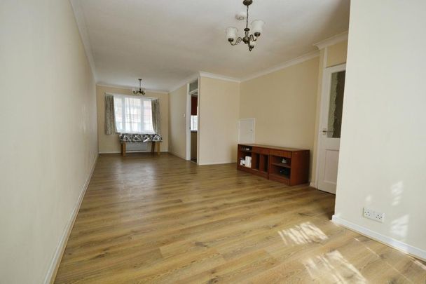 3 bedroom terraced house to rent - Photo 1