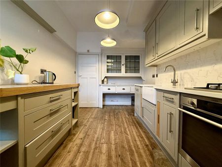 3 bedroom terraced house to rent - Photo 5