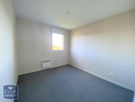 Location Appartement 3 pièces 64m² ALENCON 61000 - Photo 2