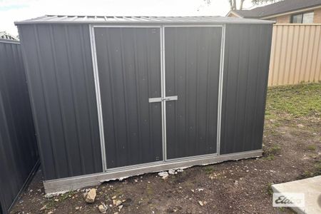 BRAND NEW PRIVATE GRANNY FLAT with yard maintenance and water included! - Photo 4