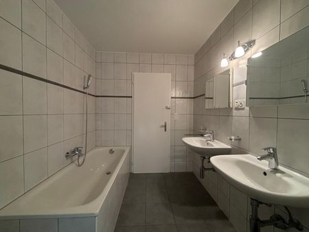 Spacious family apartment for rent - Photo 4