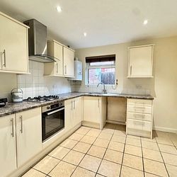 Hawes Avenue, Ramsgate, CT11 0RN, Kent - Photo 3