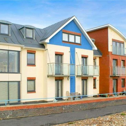 Beach Front, Hayling Island, PO11 - Photo 1