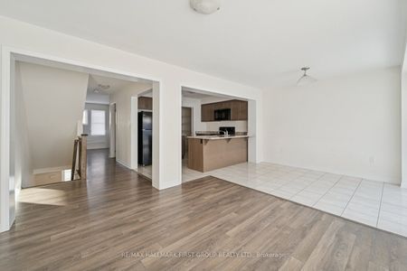 For Lease - 2442 Fall Harvest Crescent, Pickering, Ontario - Photo 4