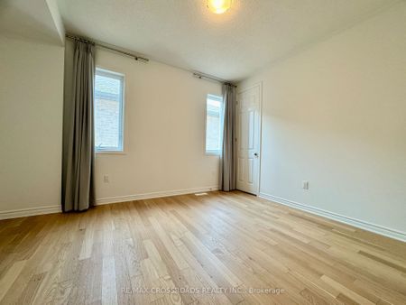 For Lease - 3083 Blazing Star Avenue Unit# Main, Pickering, Ontario - Photo 4