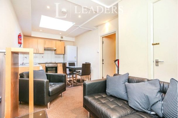 2 bedroom apartment to rent Old Kent Road, London, SE1 - Photo 1