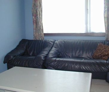 Studio op het gelijkvloers op een binnenplein met een aparte slaapk... - Photo 1