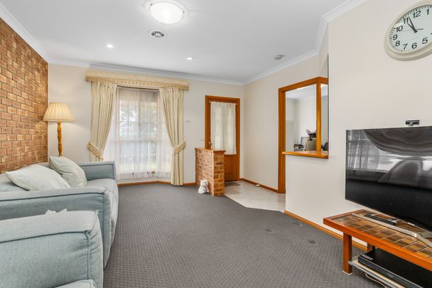 12 Woodyard Court, Altona Meadows VIC 3028 - House For Rent | Domain - Photo 1