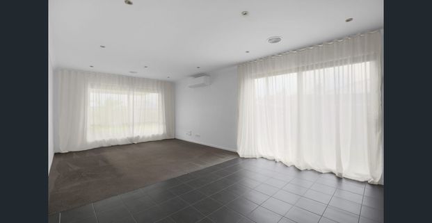 Spacious & Modern Family Home - Photo 1