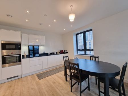 2 bed Flat in 7 Lakeside dr. Marquess House Park Royal, London, London, NW10 7GZ - Photo 3