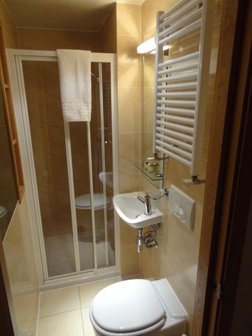 A charming third floor studio apartment refurbished to a high standard in Bloomsbury, London WC1H - Photo 4