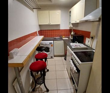 Room in a Shared Flat, Endymion Road, N4 - Photo 3