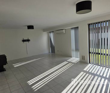 LARGE FAMILY HOME IN PICTURESQUE BUREKUP - Photo 1