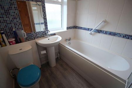 2 bedroom property to rent - Photo 4