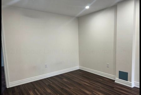 For Lease - 52 Hopper Lane, Newmarket, Ontario - Photo 5