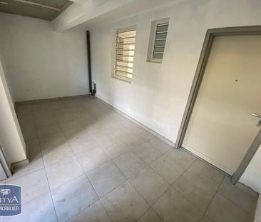 Location Appartement 3 pièces 90m² STE CLOTILDE 97490 - Photo 2