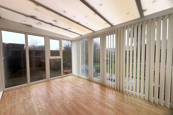 3 bedroom semi-detached house to rent - Photo 1