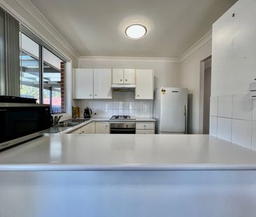 Beautiful Family Home - Photo 3