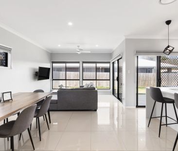 Family home available! - Photo 5