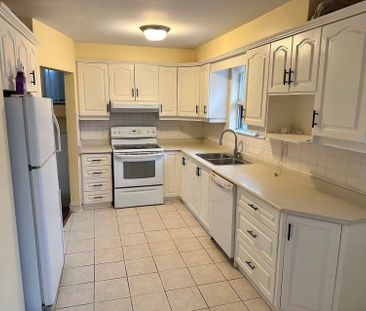 For Lease - 40 Bellbury Crescent Unit# Upper, Toronto, Ontario - Photo 4