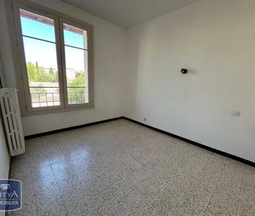 Location Appartement 2 pièces 41m² CARPENTRAS 84200 - Photo 4