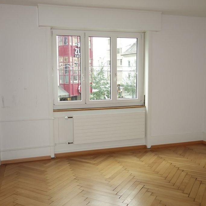 Befristete charmante Wohnung unmittelbar beim Bahnhof Zürich-Oerlikon - Photo 1
