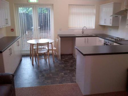 City Centre Rooms-coventry Book Now!!!, CV1 - Photo 4