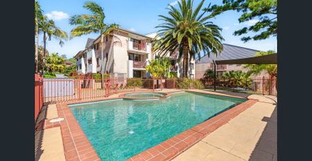 Lifestyle, Convenience & Comfort in the Heart of Castle Hill - Photo 4