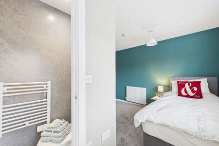 4 bedroom house of multiple occupation to rent - Photo 2