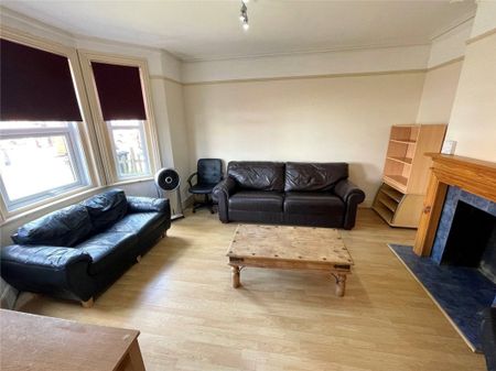 Shelbourne Road, Bournemouth, BH8 - Photo 2