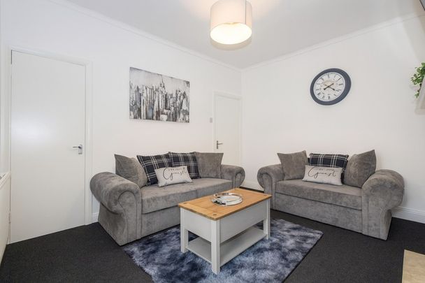 6 Bed Semi-Detached House, Breeze Hill, L9 - Photo 1