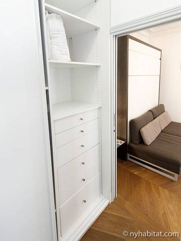 Logement à Paris, Location meublée - Photo 3