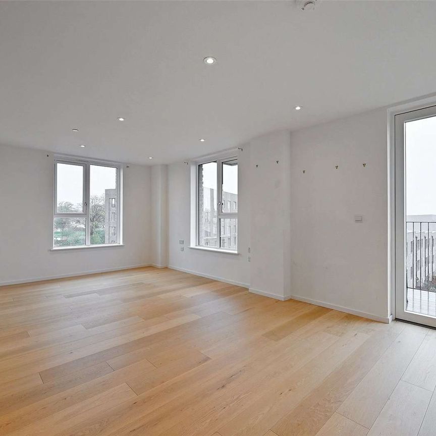 Stunning Modern Two-Bedroom Apartment | Premium Finish | Excellent Location - Photo 1