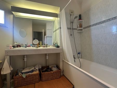 Appartement T3 au centre de CHAZAY D'AZERGUES - Photo 5