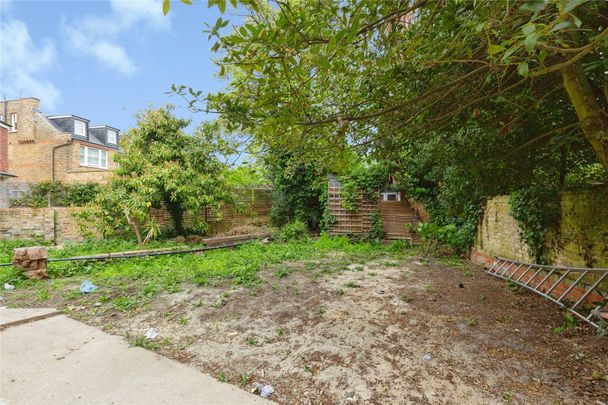 Mount Park Crescent, Ealing, W5 2RR - Photo 1