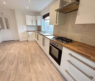 Lynmouth Close, Radcliffe, Manchester, M26 - Photo 2