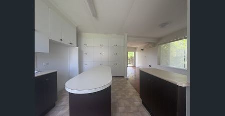 3 Bed home in central location - Photo 5