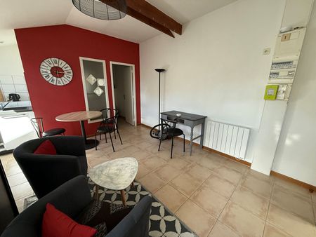 Location Appartement 1 pièce 26m² - Photo 3