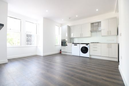 2 Bed Flat, Harley Road, NW10 - Photo 4