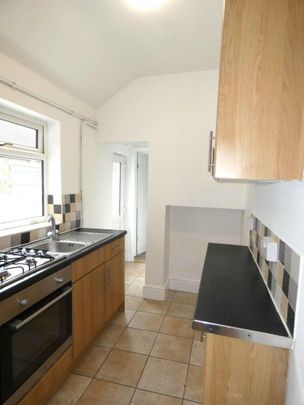 2 bedroom townhouse to rent - Photo 1