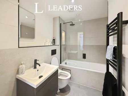 property to rent Cambridge Road, Bournemouth, X, BH2 - Photo 5