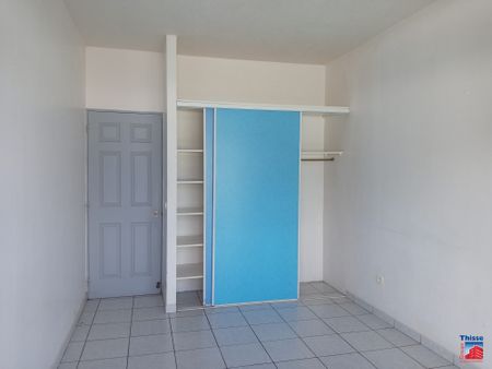 Location Appartement 4 pièces 78m² PAPEETE 98714 - Photo 3