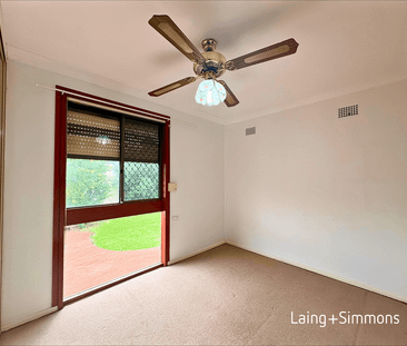 Spacious three-bedroom home in convenient location - Photo 6
