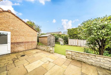 4 bedroom detached house to rent - Photo 4