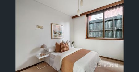 Spacious Family Living in a Peaceful Leafy Setting - Photo 5