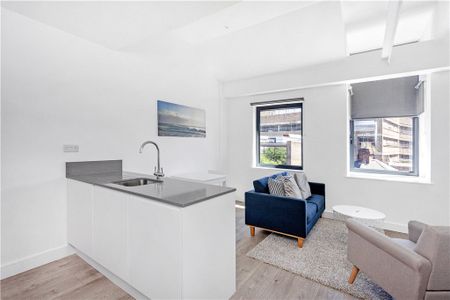 High Street, Purley, CR8 2FQ - Photo 2