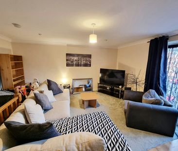 Flat to rent on - Photo 3