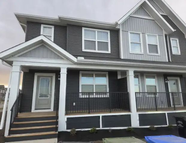 3 BEDROOM + DEN, 2.5 BATH NEWLY BUILT HOUSE FOR RENT | 9 Annette Landing Northwest, Calgary - Photo 1